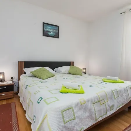 With Pool In Visnjan *