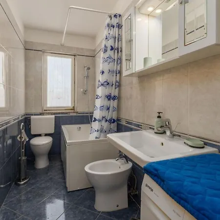 Holiday Home With Heated Pool In Visnjan