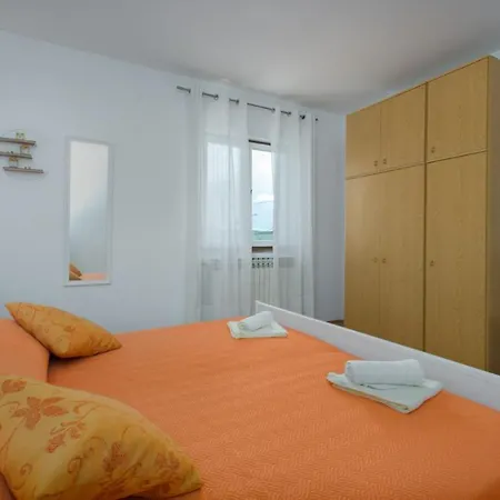 Holiday Home With Heated Pool In Visnjan *
